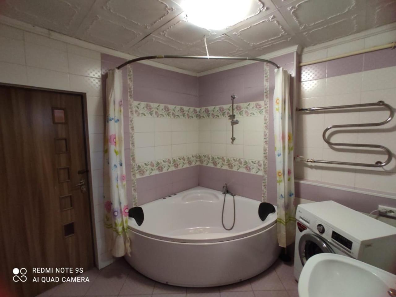 Hostel "Ormanova" Almaty Bagian luar foto