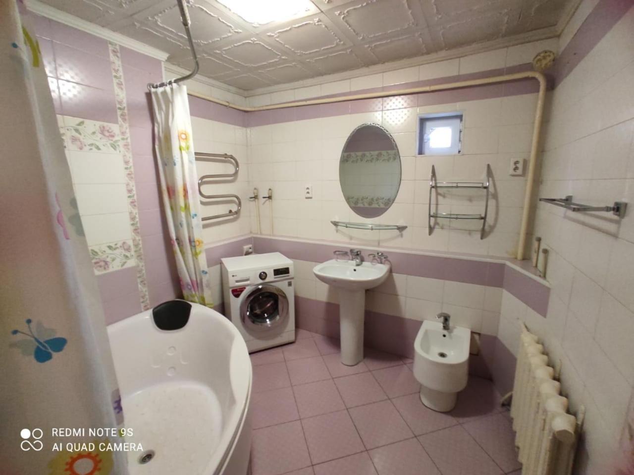 Hostel "Ormanova" Almaty Bagian luar foto